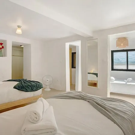 The Yellow House 別荘