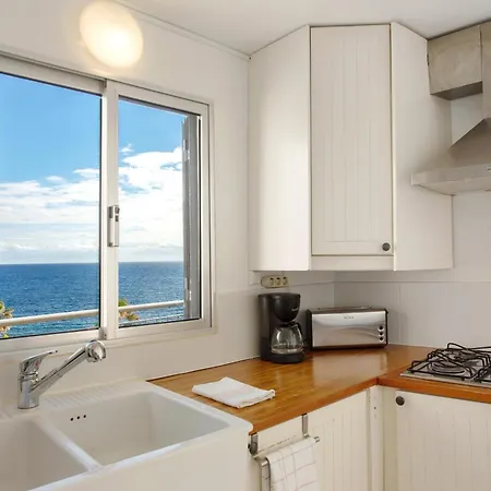 The Yellow House 別荘