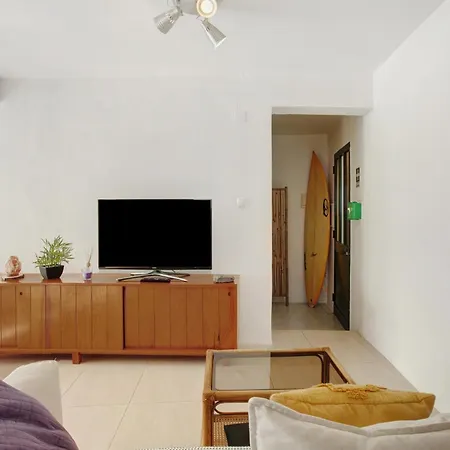 The Yellow House 別荘 *