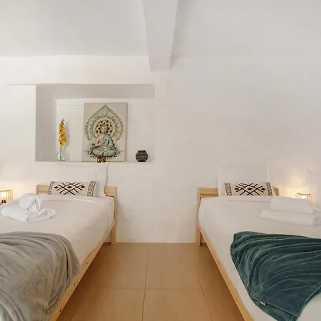 The Yellow House 別荘