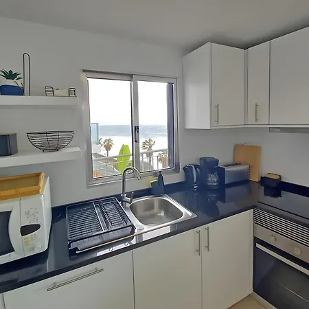 度假居 The Yellow House