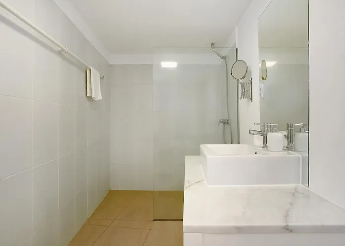 The Yellow House 度假居 *